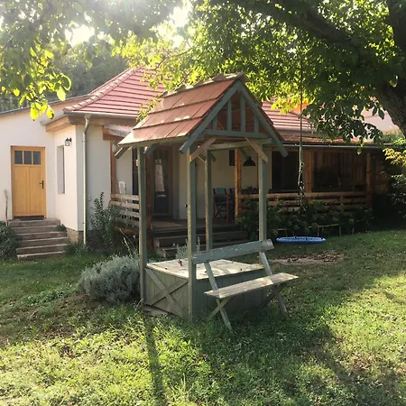 Zoeld Cica Vendeghaz Apartment Heviz