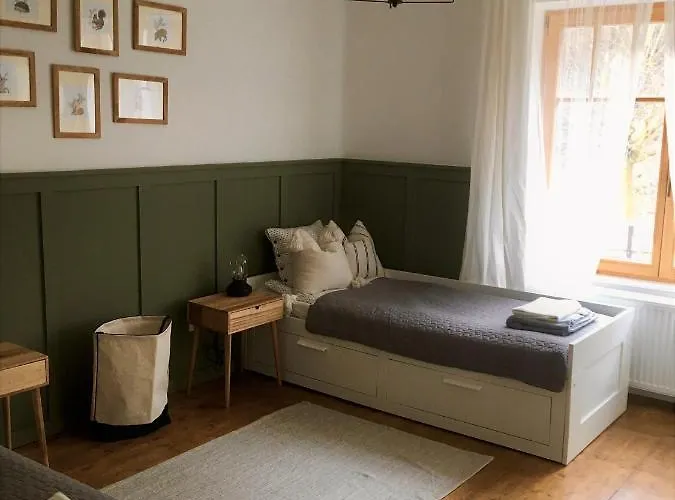 Zoeld Cica Vendeghaz ヘーヴィーズ