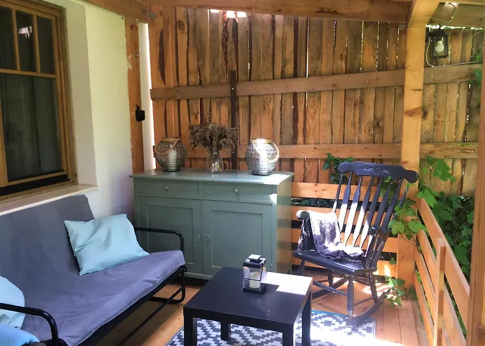 Zoeld Cica Vendeghaz *